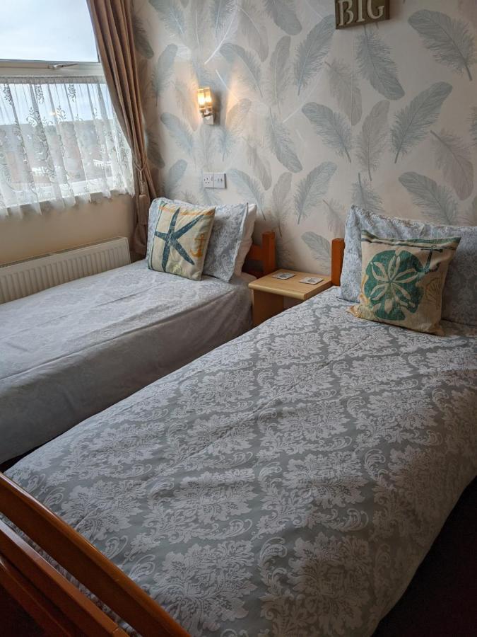 Cleasewood Guest House Great Yarmouth Exteriör bild
