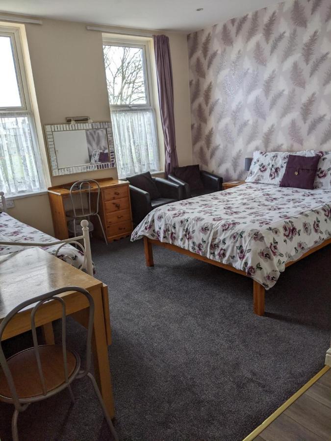 Cleasewood Guest House Great Yarmouth Exteriör bild
