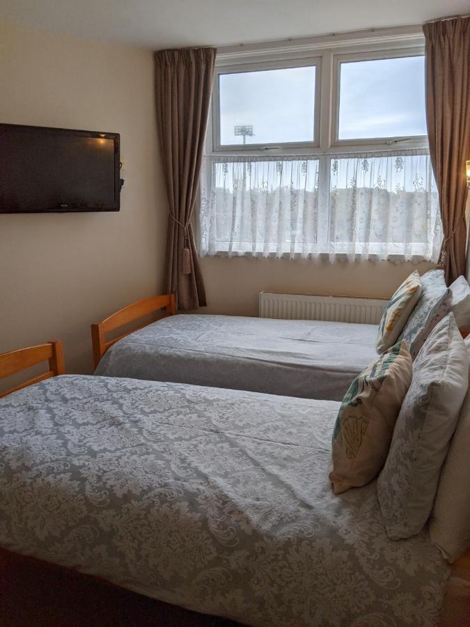 Cleasewood Guest House Great Yarmouth Exteriör bild