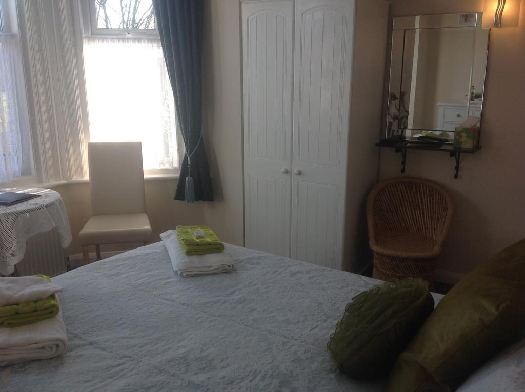 Cleasewood Guest House Great Yarmouth Exteriör bild