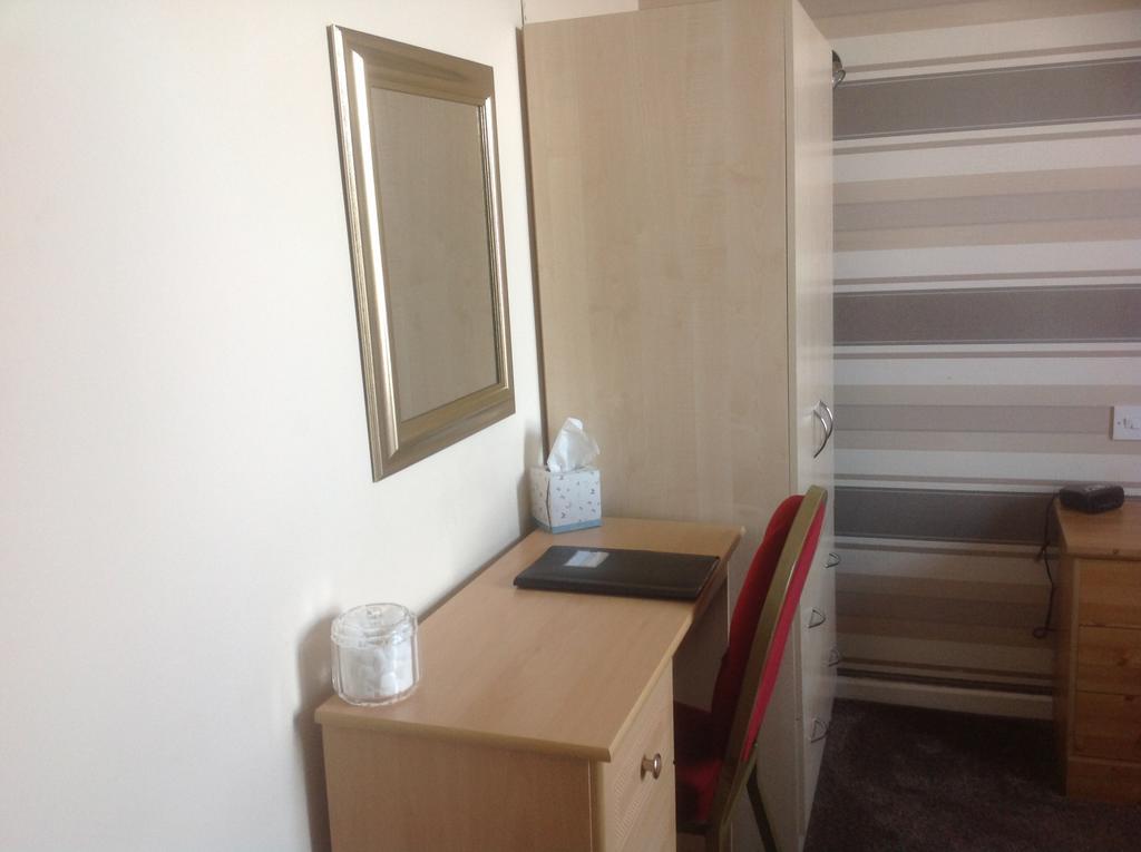 Cleasewood Guest House Great Yarmouth Exteriör bild