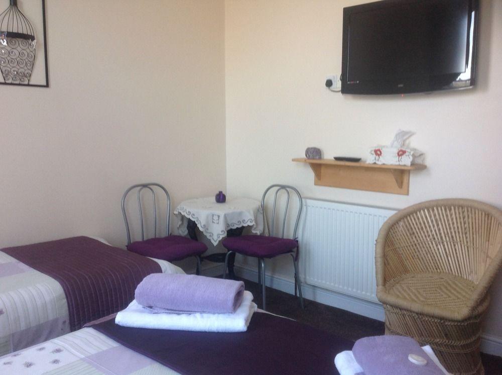 Cleasewood Guest House Great Yarmouth Exteriör bild