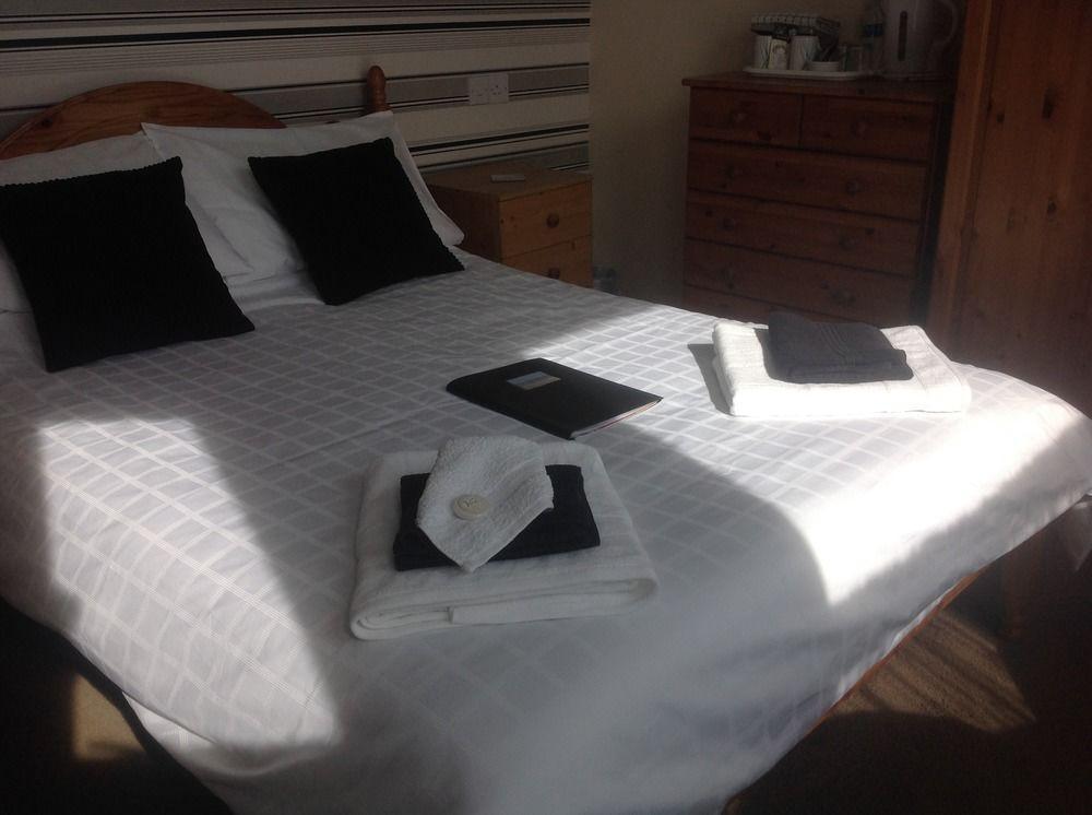 Cleasewood Guest House Great Yarmouth Exteriör bild
