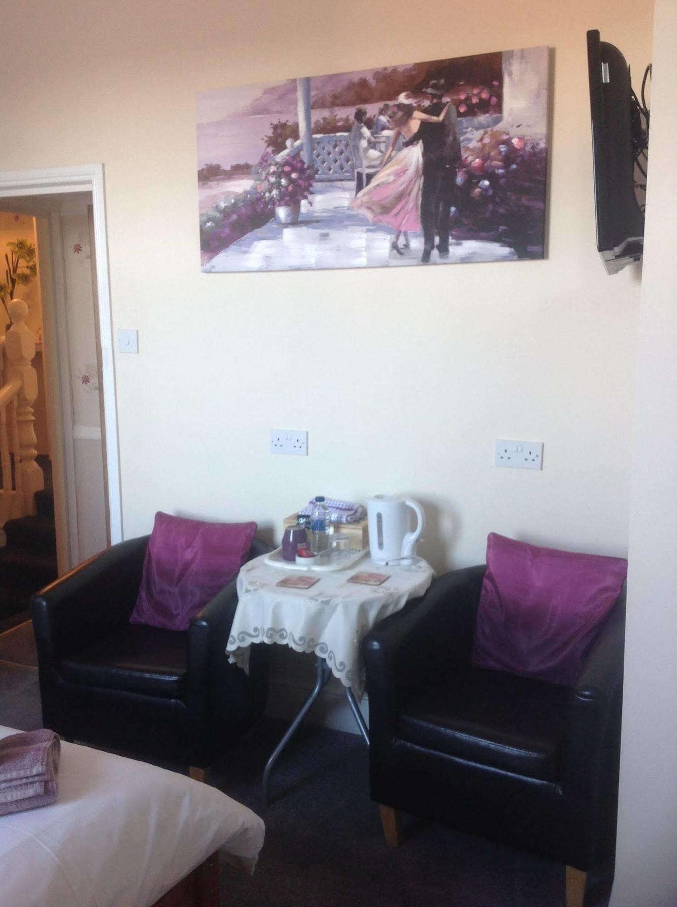 Cleasewood Guest House Great Yarmouth Exteriör bild