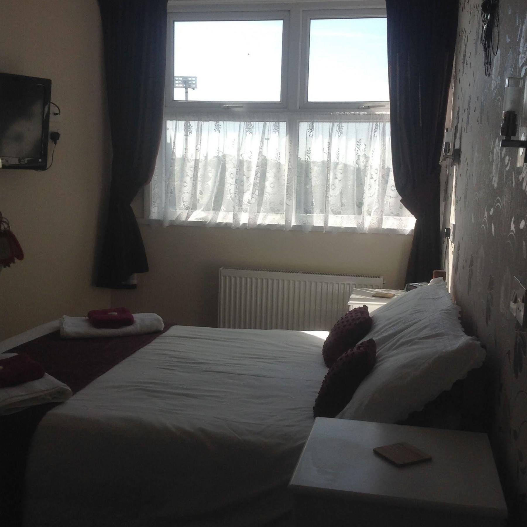 Cleasewood Guest House Great Yarmouth Exteriör bild
