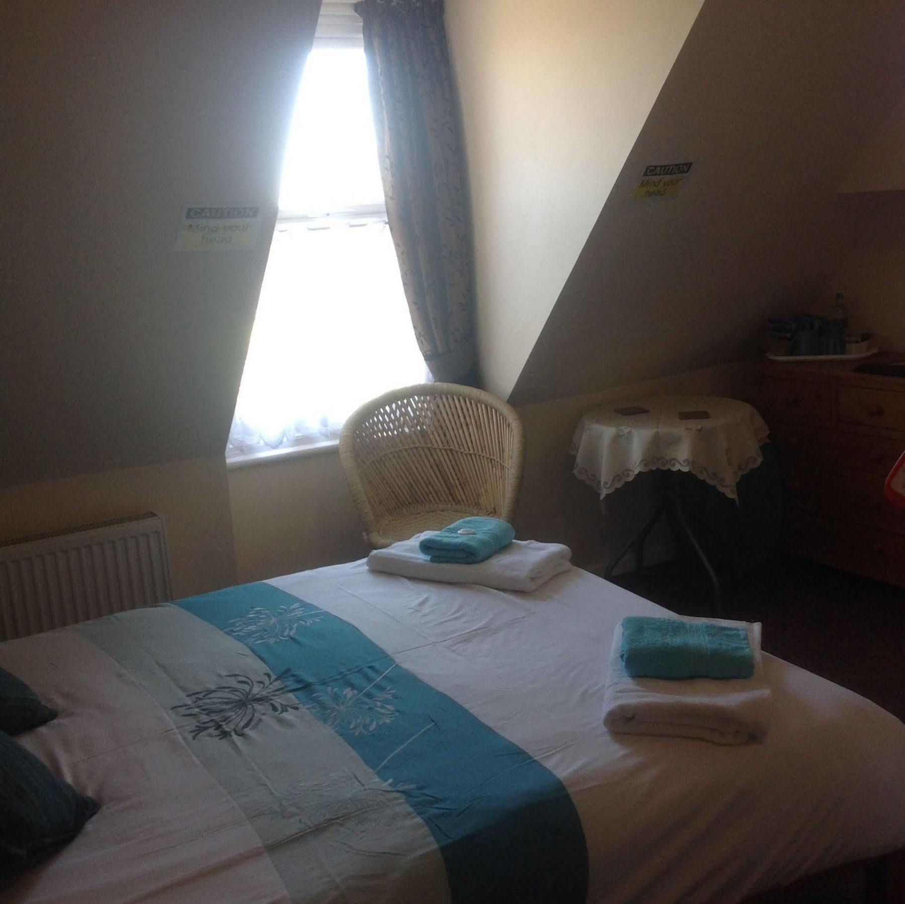 Cleasewood Guest House Great Yarmouth Exteriör bild
