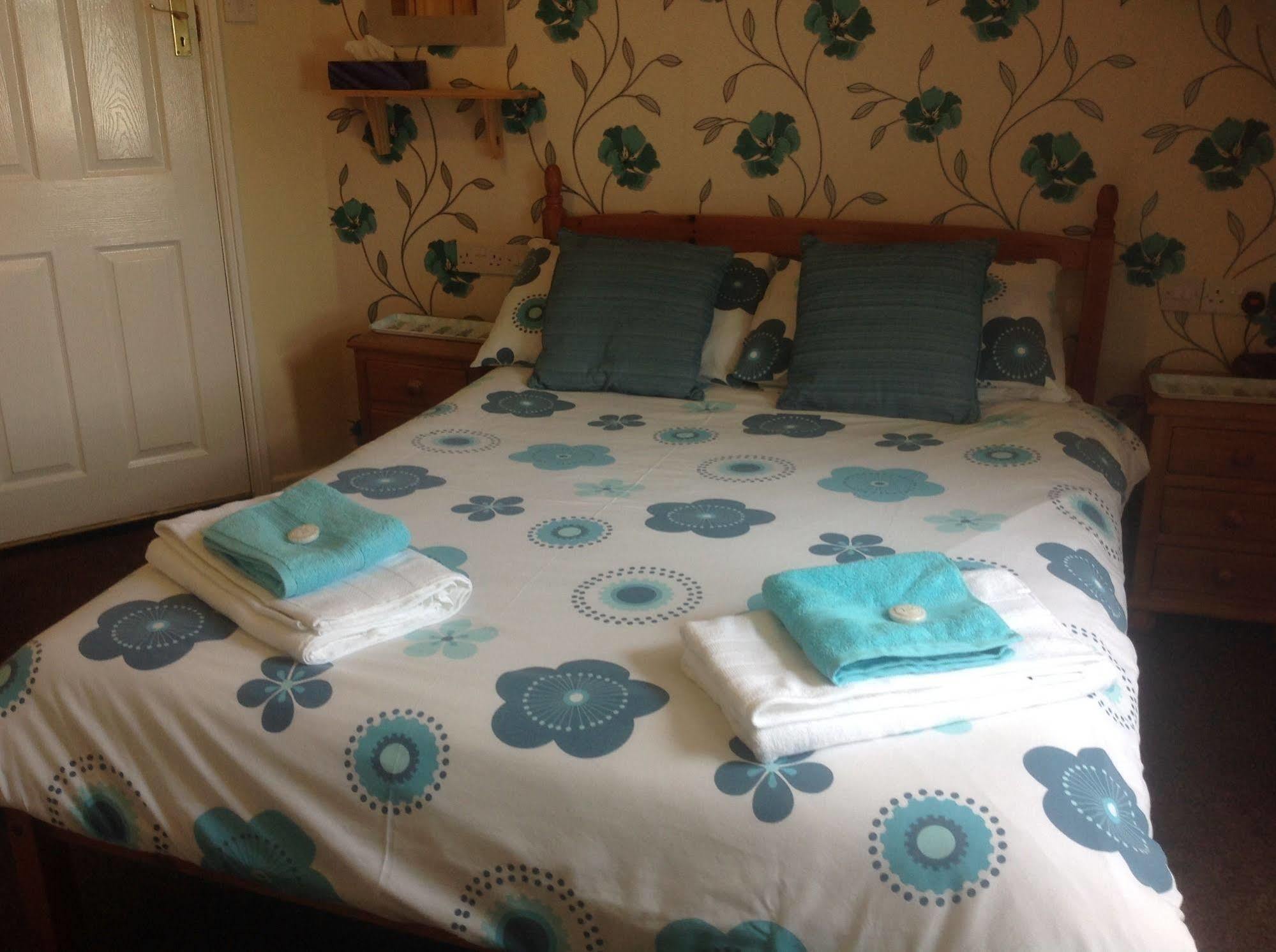 Cleasewood Guest House Great Yarmouth Exteriör bild